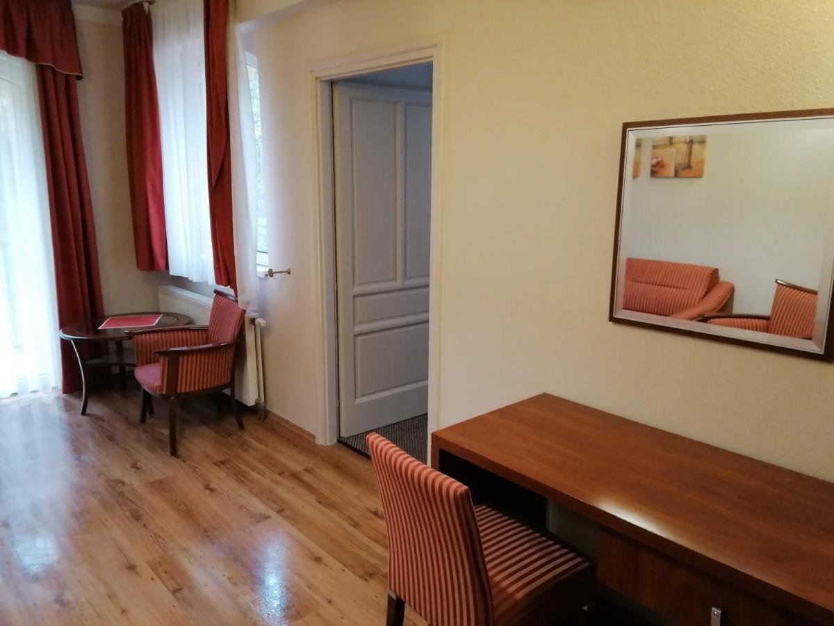 Staff House Bed & Breakfast Nyiregyhaza Ngoại thất bức ảnh