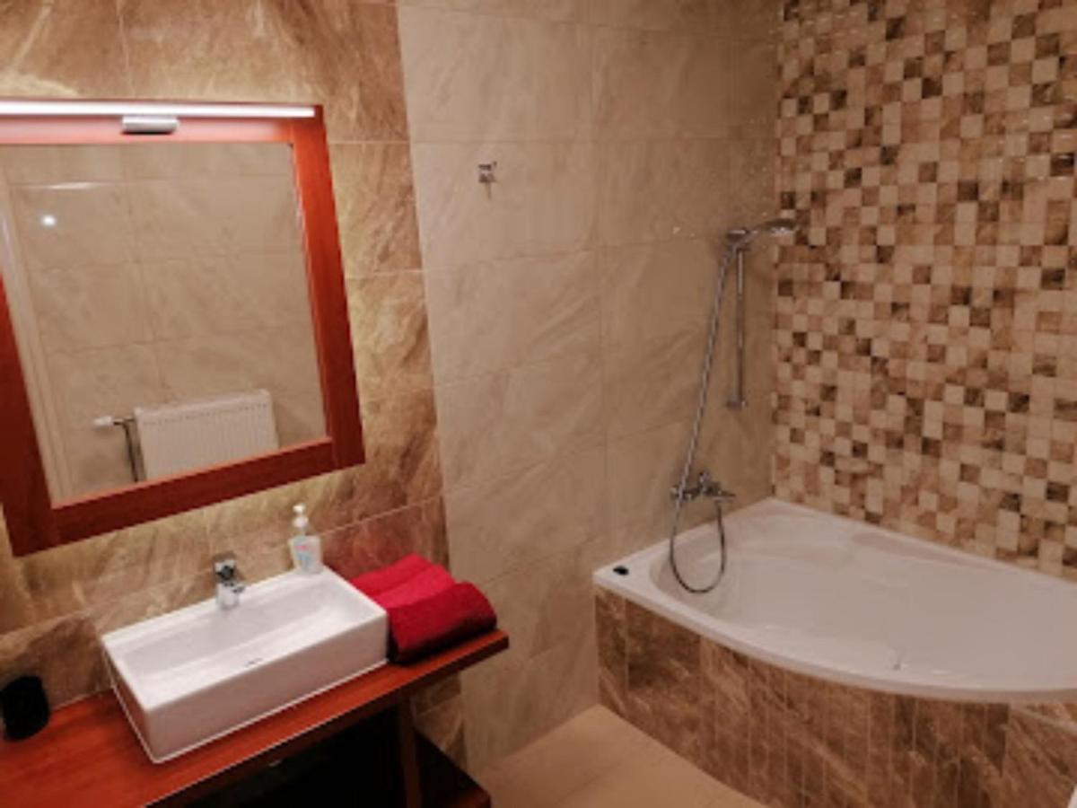 Staff House Bed & Breakfast Nyiregyhaza Ngoại thất bức ảnh