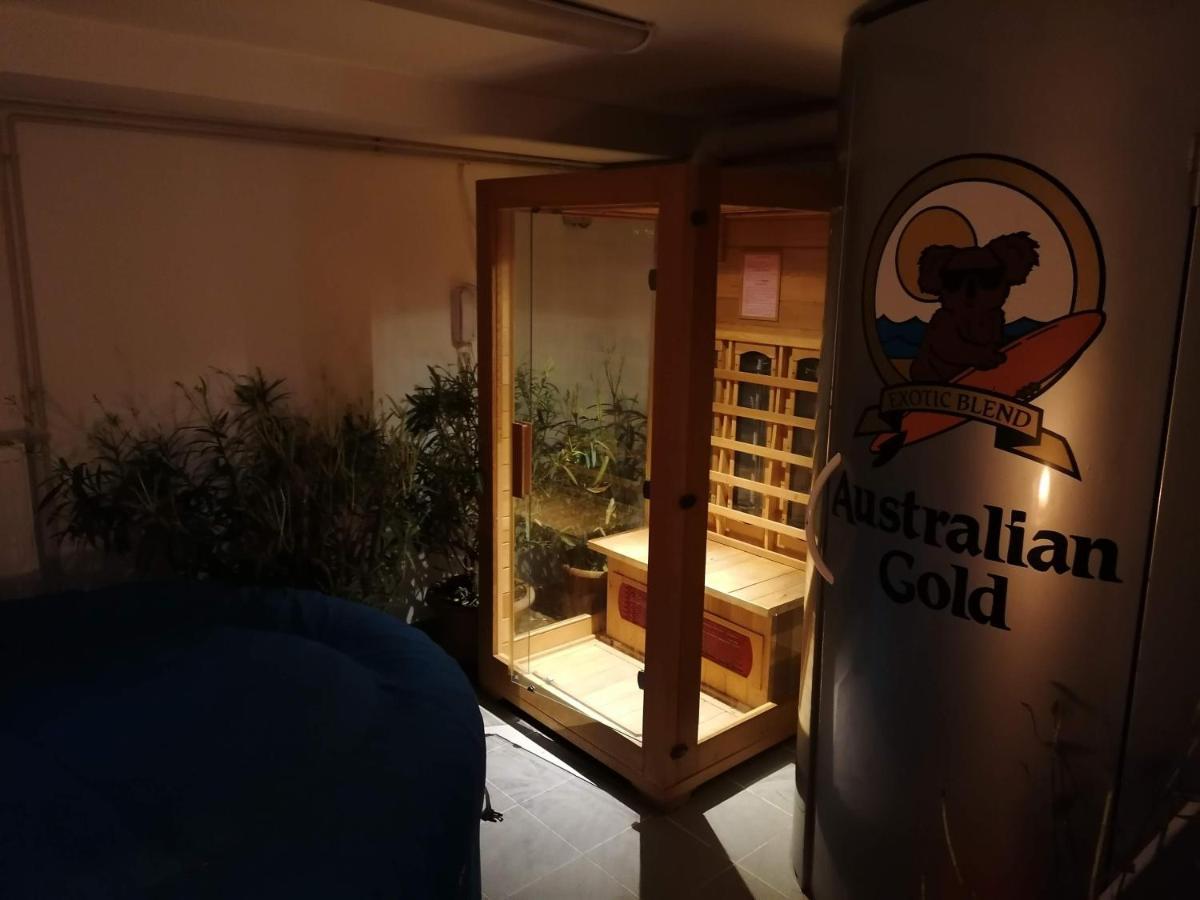 Staff House Bed & Breakfast Nyiregyhaza Ngoại thất bức ảnh